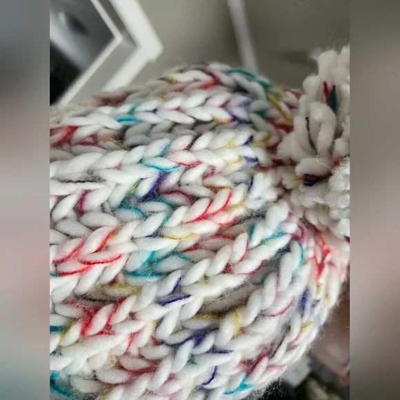 New, Roxy Multi Colored Beanie With Pom-Pom. Firm On Price - Picture 10 of 10